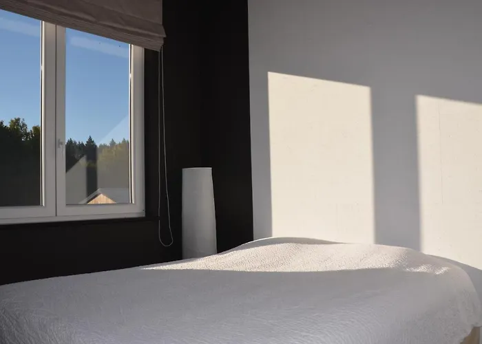 Un Espace Au Bord De L\'Eau